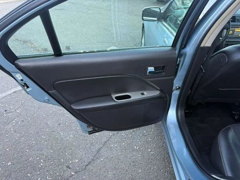 Used 2010 Ford Fusion Hybrid FWD image 17