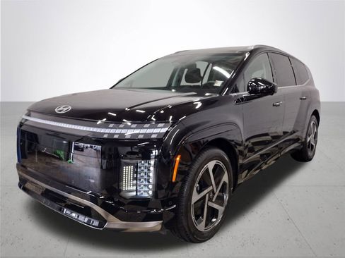 New 2026 Hyundai Ioniq 9 Calligraphy image 2