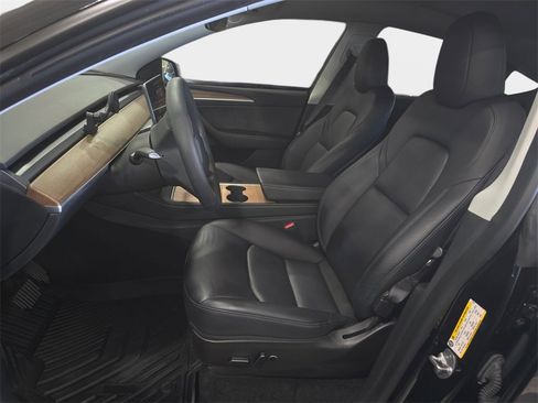 Used 2023 Tesla Model Y Long Range image 14