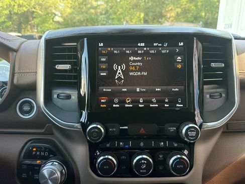 Used 2019 RAM 1500 Laramie image 28