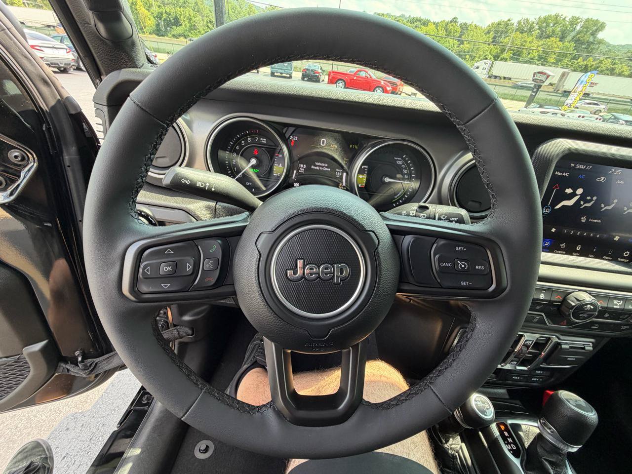 Used 2023 Jeep Wrangler Unlimited w/ Cold Weather Group AWD/4WD image 16