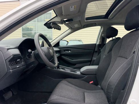 Certified 2023 Honda Accord EX image 12