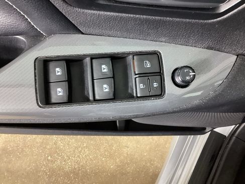 Used 2020 Toyota Sienna SE FWD image 18
