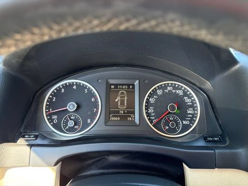 Used 2014 Volkswagen Tiguan SE AWD/4WD image 30