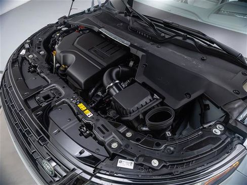 New 2026 Land Rover Range Rover Evoque Dynamic SE AWD/4WD image 11