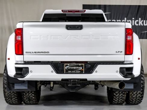 Used 2022 Chevrolet Silverado 3500 LTZ w/ LTZ Convenience Package image 10
