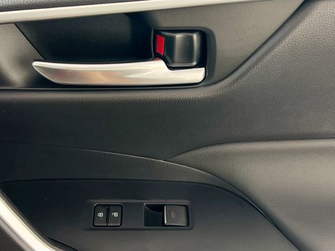 Used 2025 Toyota RAV4 XLE w/ Convenience Package image 32