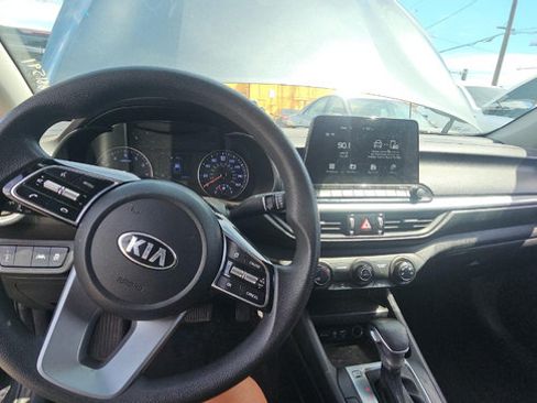 Used 2020 Kia Forte LXS FWD image 10
