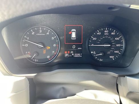Used 2025 Subaru Forester AWD/4WD image 15