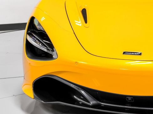Used 2022 McLaren 720S Spider image 41