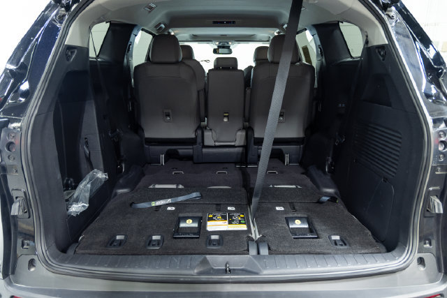 Used 2026 Toyota Sienna XLE FWD image 9