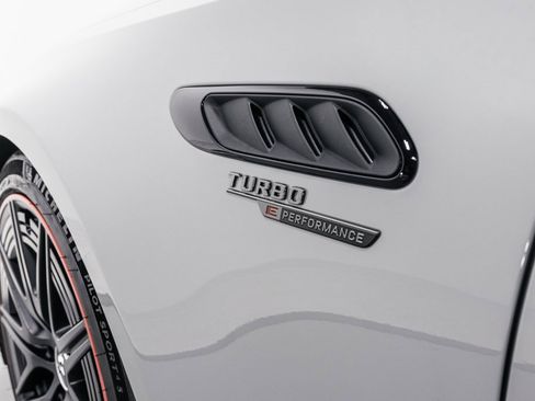 Used 2024 Mercedes-Benz C 63 AMG S image 35