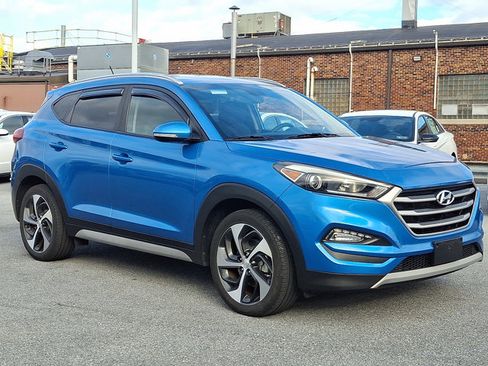 Used 2017 Hyundai Tucson Sport image 3