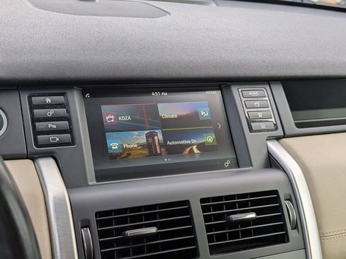 Used 2019 Land Rover Discovery Sport HSE image 15