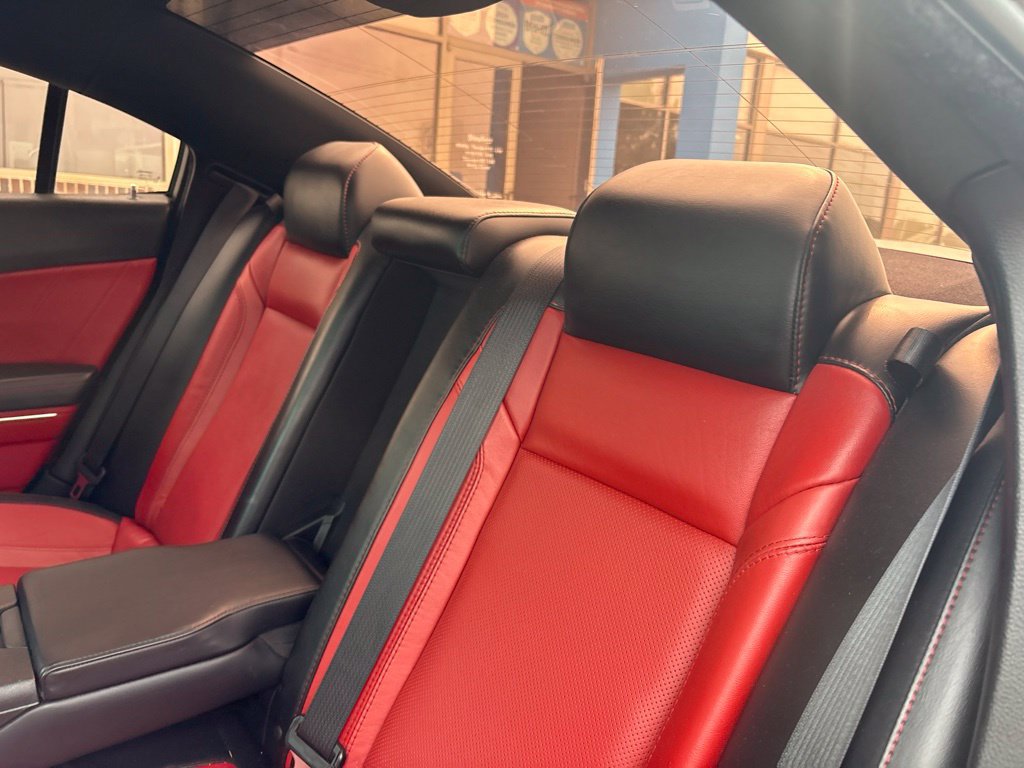 Used 2015 Dodge Charger SXT w/ AWD Premium Group image 43