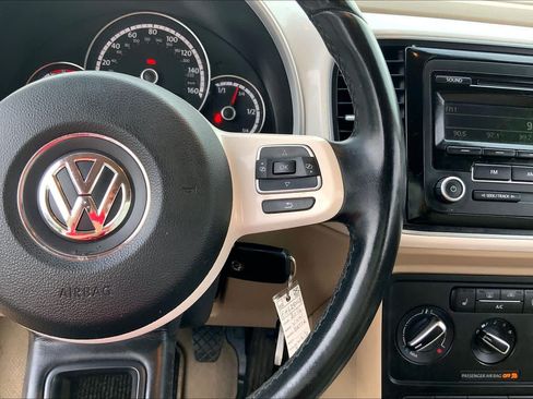 Used 2014 Volkswagen Beetle 2.5 FWD image 21