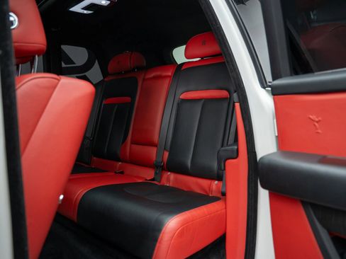 Used 2019 Rolls-Royce Cullinan AWD/4WD image 31
