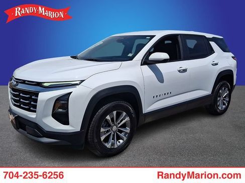 Used 2025 Chevrolet Equinox LT AWD/4WD image 1