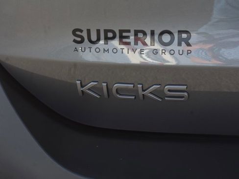 Used 2025 Nissan Kicks SR image 7