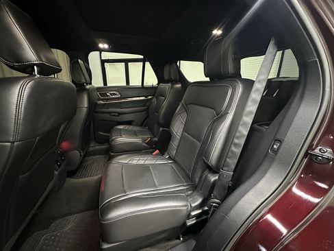 Used 2018 Ford Explorer Platinum AWD/4WD image 22