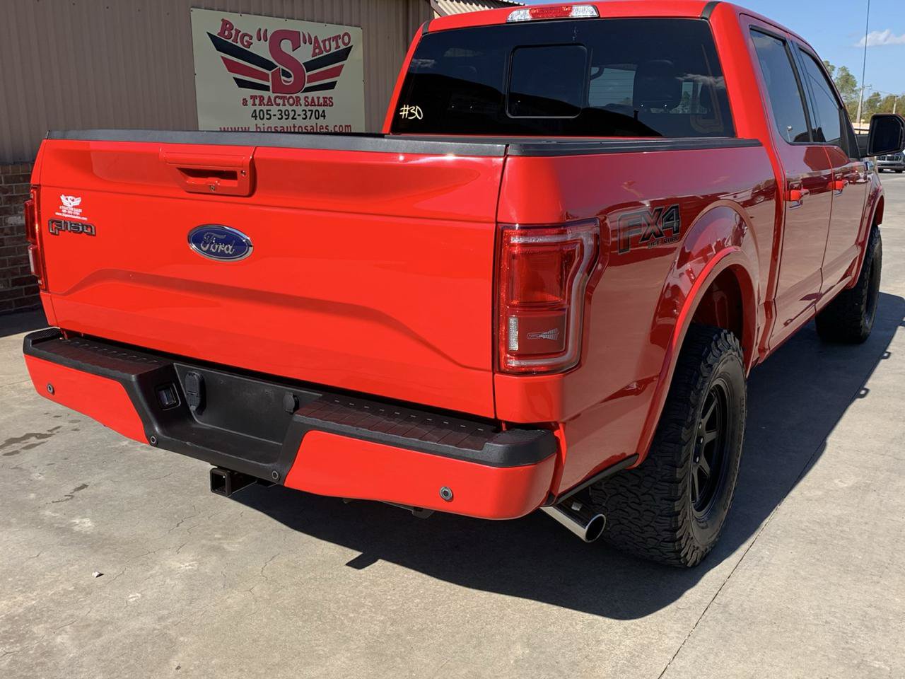 Used 2015 Ford F150 Lariat w/ Equipment Group 502A Luxury AWD/4WD image 2