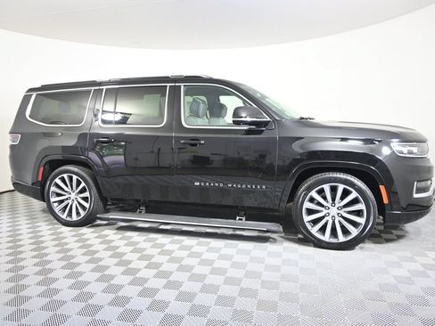 Used 2022 Jeep Grand Wagoneer Series II AWD/4WD image 7