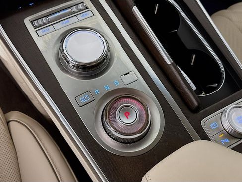 Certified 2024 Genesis GV80 3.5T Prestige Signature AWD/4WD image 19