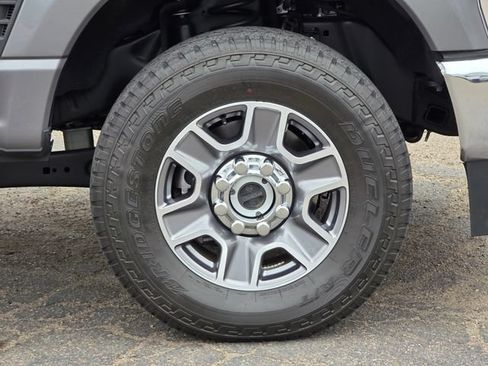 Used 2024 Ford F250 Lariat AWD/4WD image 8