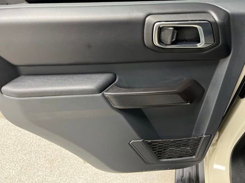 Used 2025 Ford Bronco Outer Banks image 42