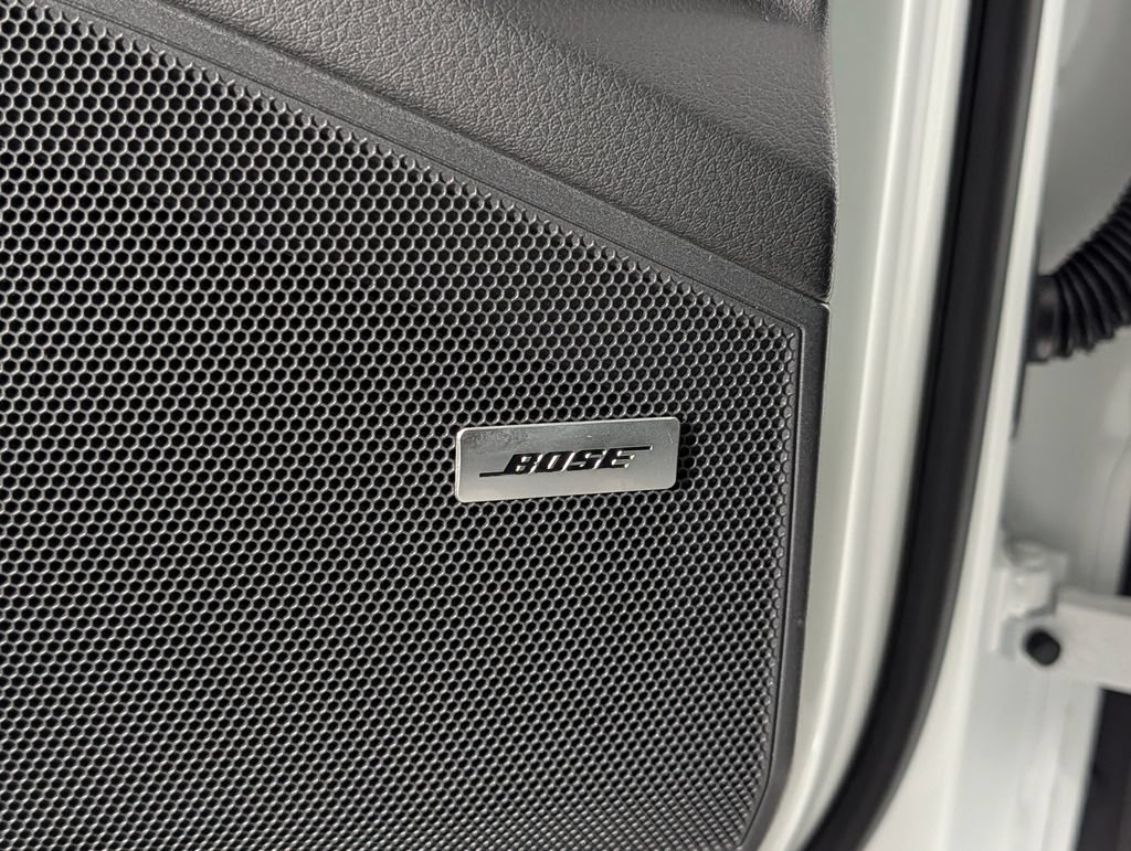 Certified 2026 Porsche Cayenne AWD/4WD image 24
