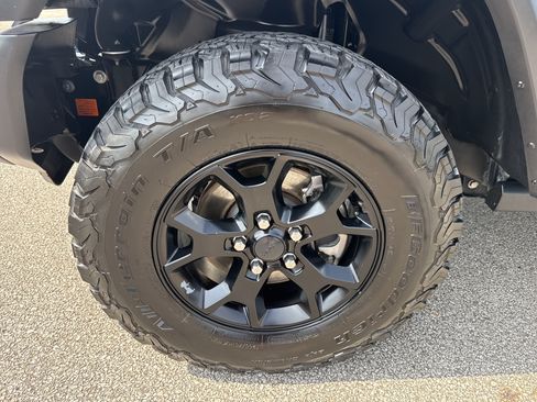 Used 2020 Jeep Wrangler Sport AWD/4WD image 11