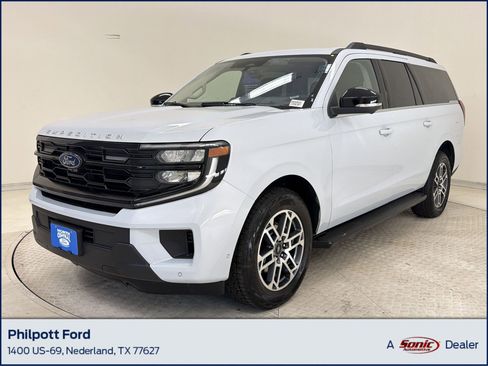 Used 2025 Ford Expedition Max Active AWD/4WD image 1