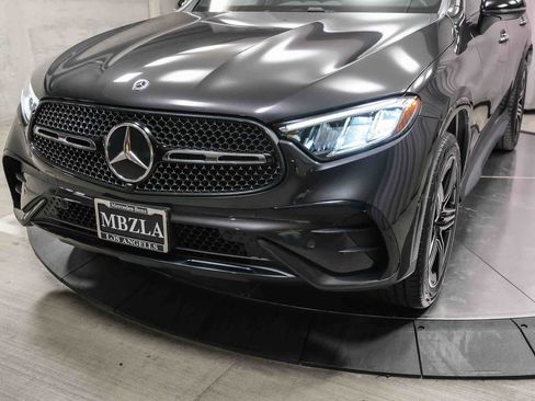 Used 2026 Mercedes-Benz GLC 300 image 11