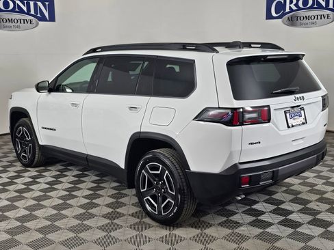 New 2026 Jeep Cherokee Laredo image 3