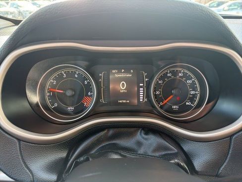 Used 2015 Jeep Cherokee Sport w/ Safety Group image 19