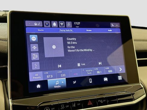 Used 2024 Jeep Compass Limited w/ Sun and Sound Group image 21