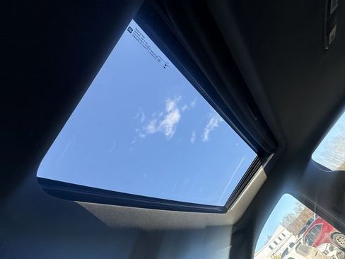 Used 2019 Chevrolet Silverado 1500 High Country image 19