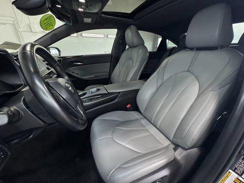 Used 2019 Toyota Avalon XLE w/ Moonroof Package FWD image 13