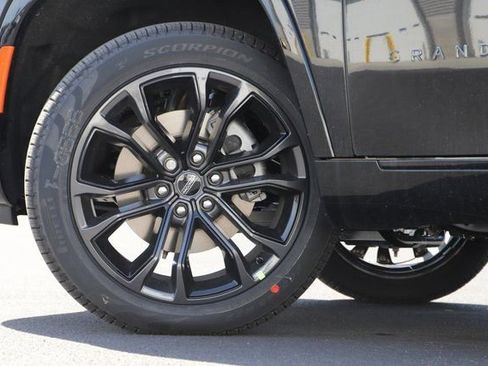 New 2024 Jeep Grand Wagoneer Series II w/ Quick Order Packagew 28T image 3