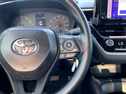 Used 2025 Toyota Corolla LE FWD image 24