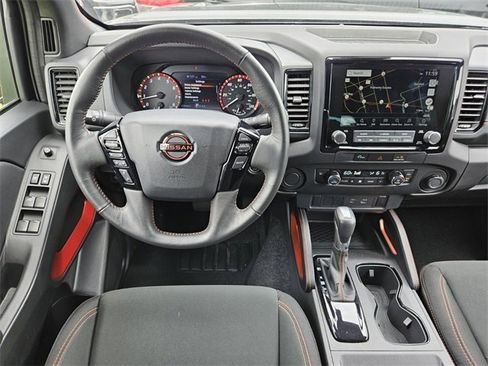 Used 2024 Nissan Frontier Pro-X image 6
