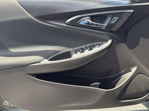 Used 2023 Chevrolet Malibu LT image 11