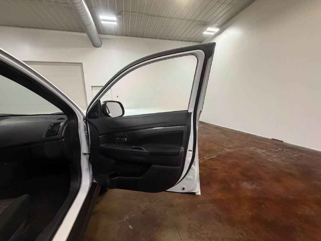 Used 2024 Mitsubishi Outlander Sport AWD image 57