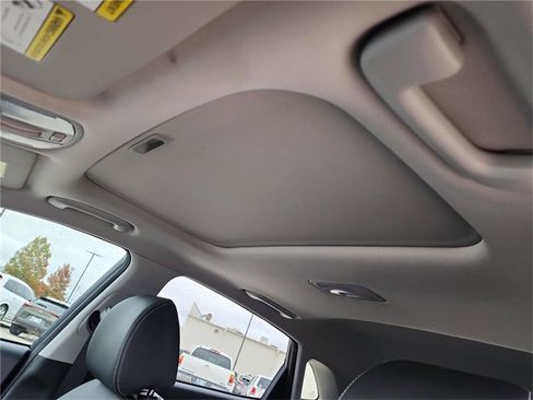 Used 2021 Hyundai Kona Ultimate w/ Cargo Package image 21