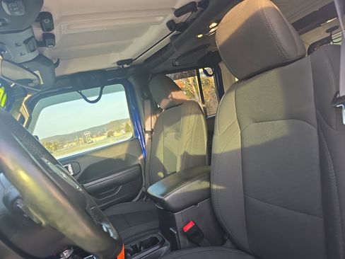 Used 2020 Jeep Wrangler Unlimited Sport S image 13