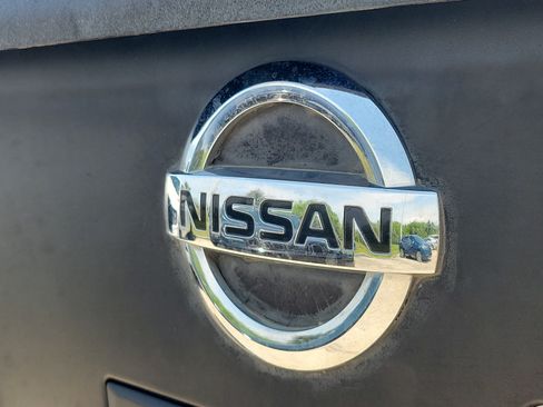 Used 2012 Nissan Titan SV w/ SV Value Truck Pkg AWD/4WD image 6