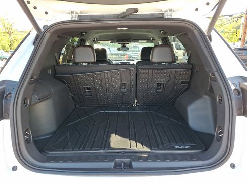 Used 2024 Chevrolet Equinox RS w/ LPO, Floor Liner Package AWD/4WD image 27