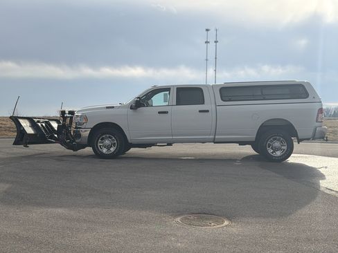 Used 2024 RAM 2500 Tradesman w/ Chrome Appearance Group image 27