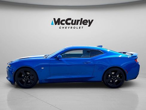 Used 2018 Chevrolet Camaro SS RWD image 4