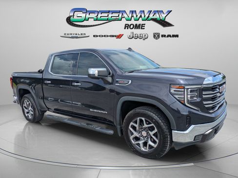 Used 2022 GMC Sierra 1500 SLT w/ SLT Convenience Package AWD/4WD image 2